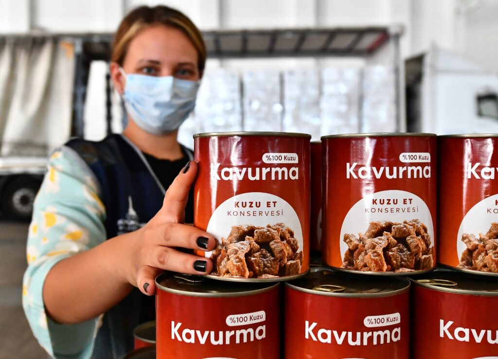 İzmir’de dayanışma sürüyor
