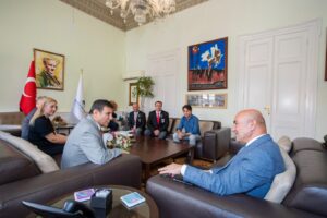Başkan Soyer’e teşekkür ziyareti