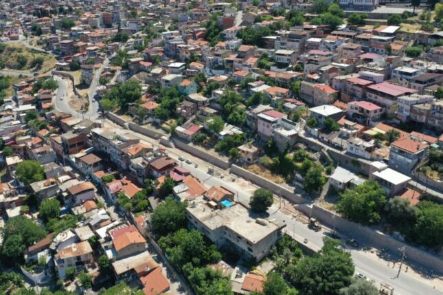 İzmir Büyükşehir Belediyesi’nden Gürçeşme’de 30 yıllık soruna neşter