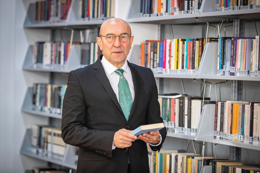 Soyer bayramda da kitap desteği çağrısı yaptı