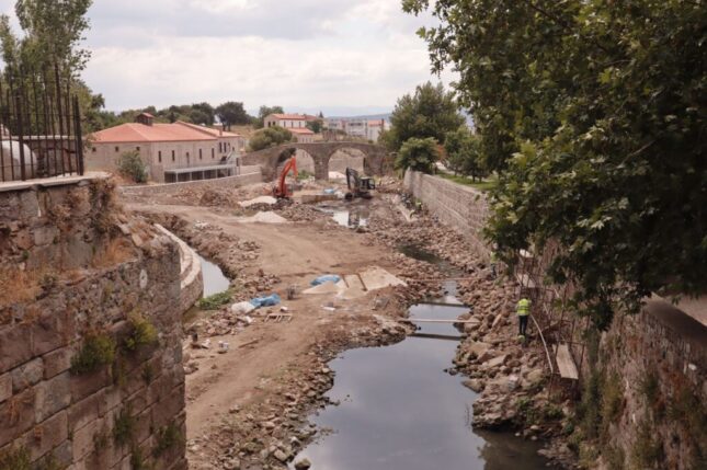 Türkiye’nin Venediği, Bergama Selinos Antik Kanal’da çalışmalar hızla devam ediyor