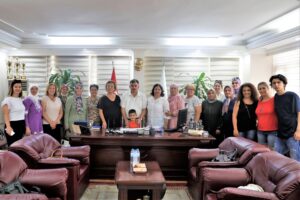 TÜRK KADINLAR BİRLİĞİ DERNEĞİ BERGAMA ŞUBESİ ÜYELERİ BAŞKAN DOĞRUER’İ ZİYARET ETTİ