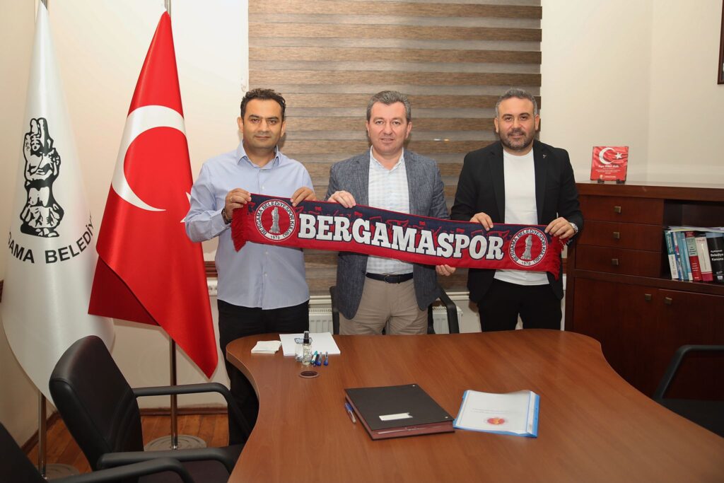 Bergamaspor’da profesyonel yönetim için imzalar atıldı