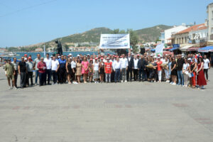 FOÇA BELEDİYESİ İŞÇİLERİ İÇİN TOPLU SÖZLEŞME İMZALANDI
