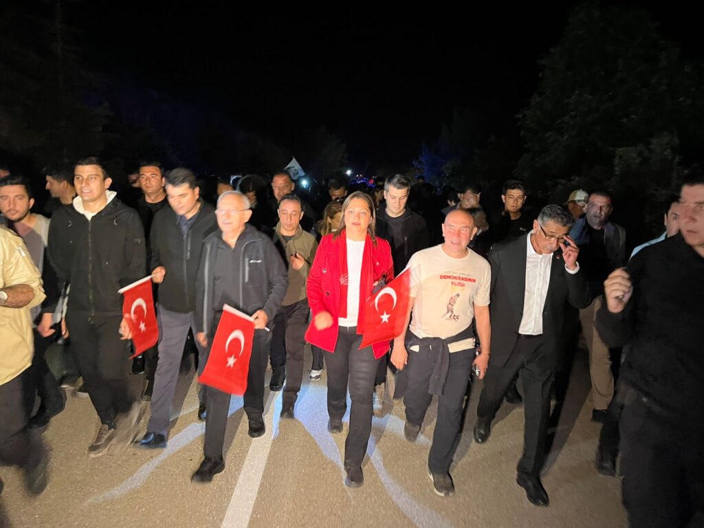 CHP Lideri Kılıçdaroğlu tarihi yürüyüşe katılıyor