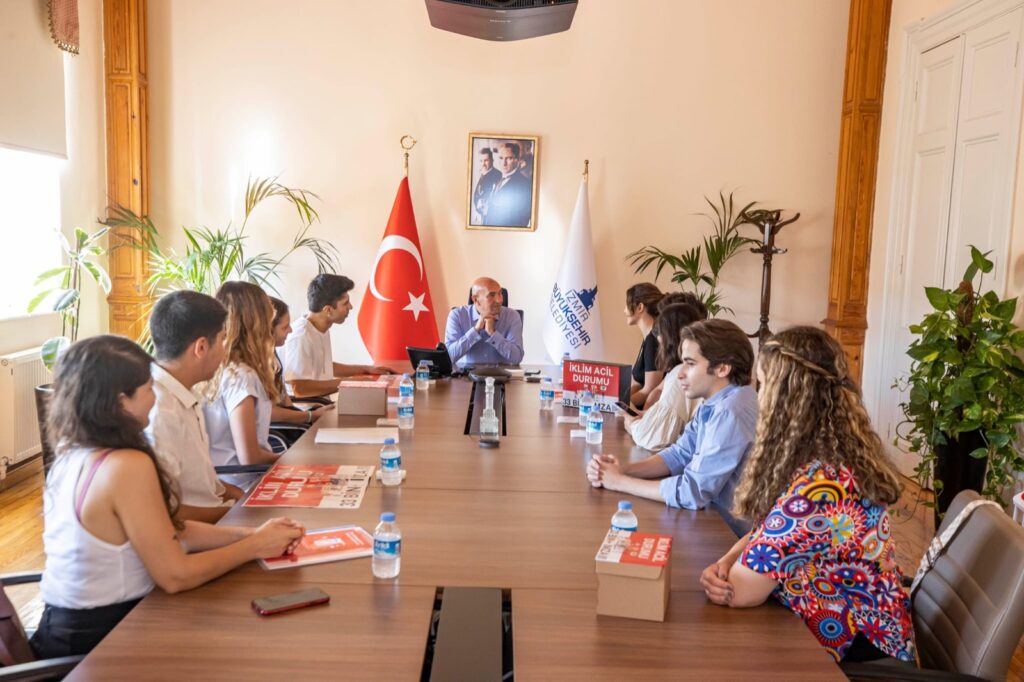 Başkan Soyer’den iklim kriziyle mücadeleye imzalı destek