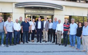 24. DÖNEM İZMİR MİLLETVEKİLİ VE ODA BAŞKANLARI, BERTO’DA BULUŞTU
