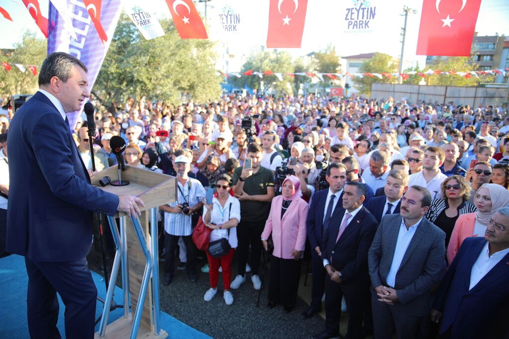 Bergama’da binlerin katıldığı coşkulu açılış!