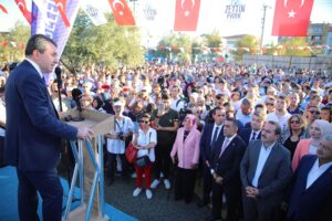 Bergama’da binlerin katıldığı coşkulu açılış!