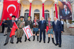 100 yıllık destanı yaratanlara selam olsun!
