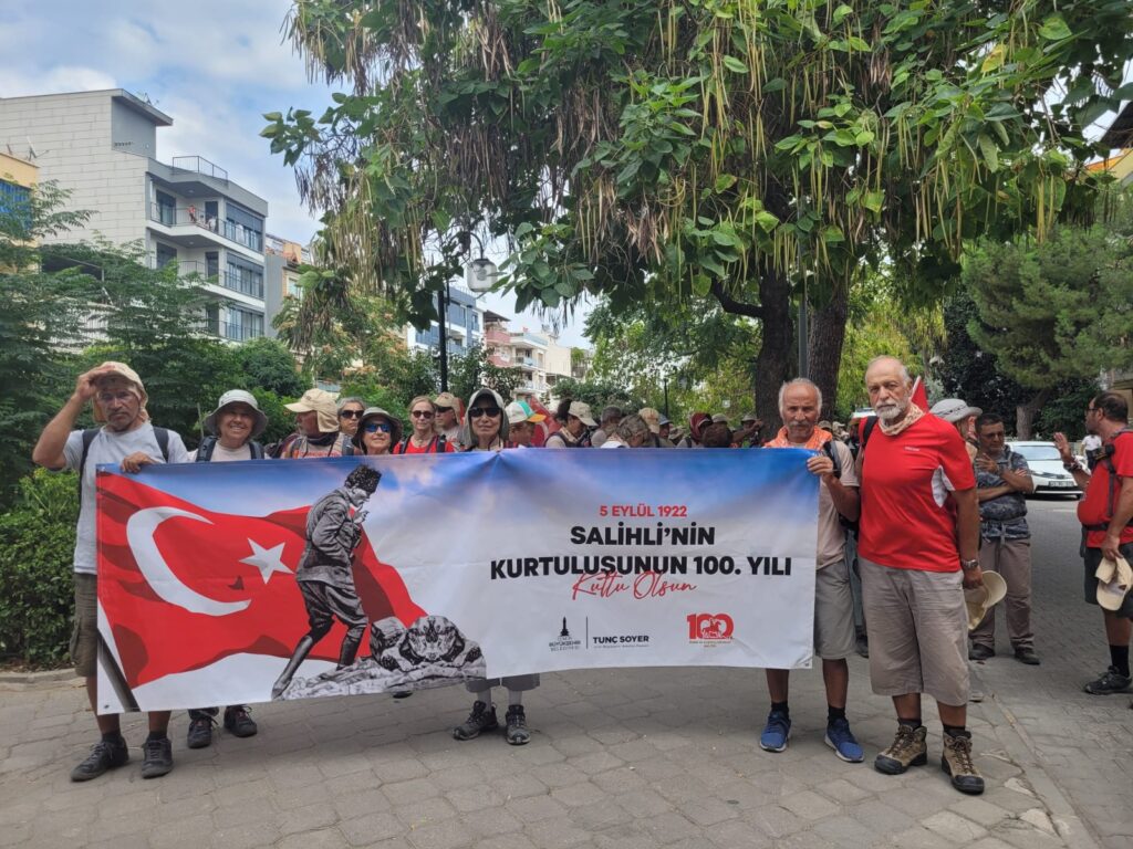 Zafer Kafilesi Salihli’ye vardı