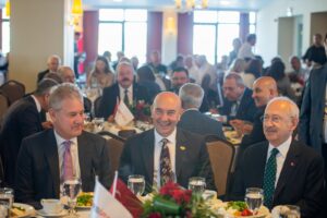 CHP Genel Başkanı Kılıçdaroğlu İzmirli iş insanlarıyla buluştu