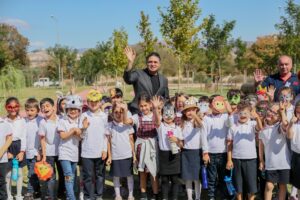 Aliağalı Minikler Pati Park’ta Sevimli Dostlar İle Bir Araya Geldi