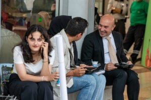 Başkan Soyer üniversitelilerle yemek yedi
