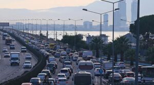 İzmir’de trafiğe kayıtlı araç sayısı 1 milyon 634 bin 158 oldu