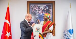 Uganda Ankara Büyükelçisi Başkan Soyer’i ziyaret etti