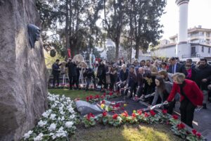 Zübeyde Hanım ölümünün 100. yıl dönümünde vefa ve umutla anıldı