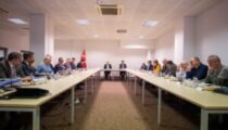 İzmir Büyükşehir Belediyesi ve ilçe belediyelerinden temizlik için güç birliği