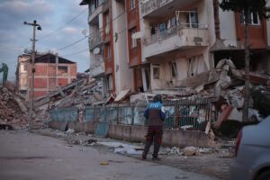 DEÜ AFET BÖLGESİNDE YAPI STOKUNU İNCELEYECEK