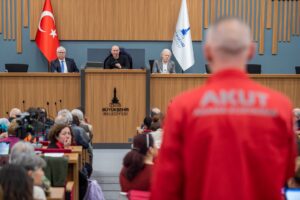 Başkan Soyer “Bir Kira Bir Yuva”da hedeflerini açıkladı