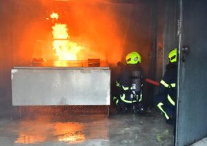İzmir İtfaiyesi bir yılda 12 bin 500 kişiye eğitim verdi