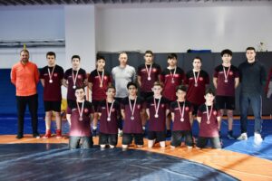 Aliağalı Güreşçilerden 14 Madalya Birden 
