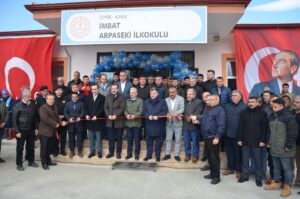 -KINIK ARPASEKİ KÖYÜ’NE ÇOCUKLARI SEVİNDİREN HEDİYE