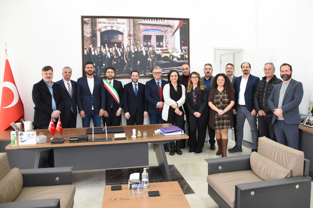 FOÇA ve ASCEA KARDEŞ ŞEHİR OLDU