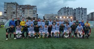 MASTERLER DEPREMZEDELERE DESTEK İÇİN İZMİRDE SAHAYA ÇIKTI