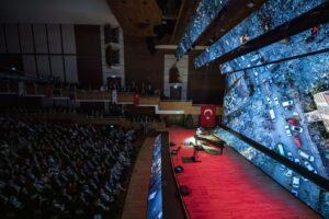İkinci Yüzyılın İktisat Kongresi önemli konuşmacılarla devam ediyor