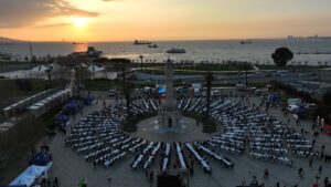 Ramazan’ın ilk iftarında deprem dayanışması