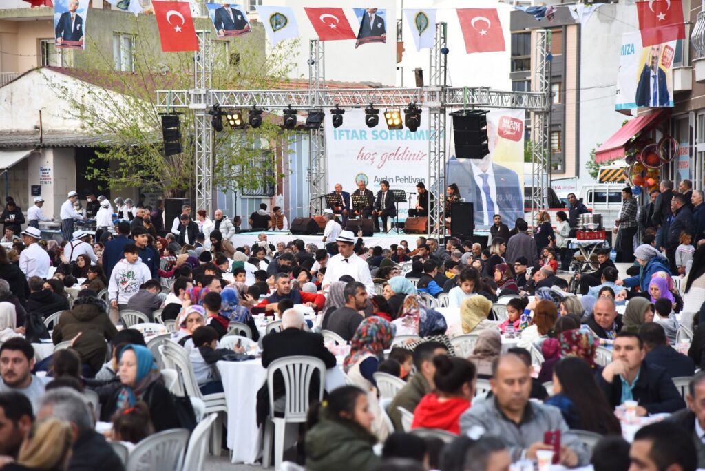 PEHLİVAN’DAN KOYUNDERE’YE PAZAR YERİ, TAZİYE EVİ VE YOL MÜJDESİ