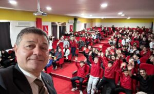 BAŞKAN KOLAT, ÖĞRENCİLER İLE BULUŞTU