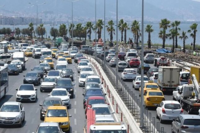 İzmir’de trafiğe kayıtlı araç sayısı1 milyon 681 bin 542 oldu