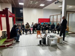 İzmirli babalar eğitimde