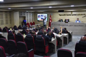 MENEMEN’DEKİ ÖĞRENCİLERE 5’ER BİN LİRA BAŞARI ÖDÜLÜ