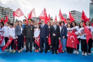 İzmir’de 19 Mayıs coşkusu