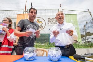 Mahalle bostanı için kura çekildi