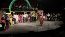 Aliağa Belediye Tiyatrosu Oyuncularından Muhteşem Performans