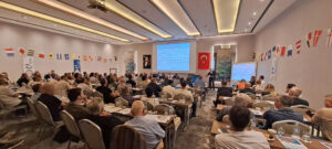 EMİN AKBAŞOĞLU GÜVEN TAZELEDİ