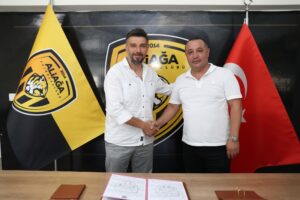 Aliağaspor FK’nın İlk Futbol Okulu’nu Polat Çetin Açıyor