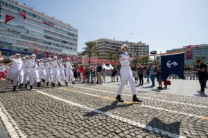 İzmir’de “Zafer” coşkusu