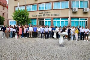 BERGAMA BELEDİYESİ’NİN KURSU ÜNİVERSİTELİ YAPTI