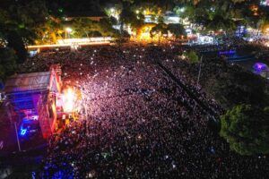 İzmirliler Kurtuluş Günü’nde İzmir Fuarı’na akın etti