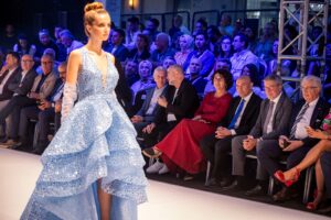 İzmir fuarlarıyla moda sektörüne yön veriyor
