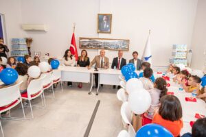 Başkan Soyer, Dünya Süt Günü’nde minikleri ağırladı