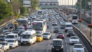 İzmir’de trafiğe kayıtlı araç sayısı Ağustos ayı sonu itibarıyla 1 milyon 749 bin 760 oldu