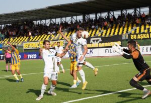 Lider Aliağa Galibiyet Serisini Sürdürdü