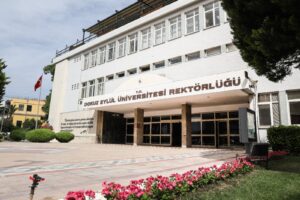 DEÜ CUMHURİYET’İN 100. YILINI DOLU DOLU KUTLAYACAK