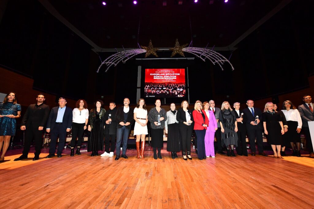 İzmir Yıldızı ödülleri sahiplerini buldu